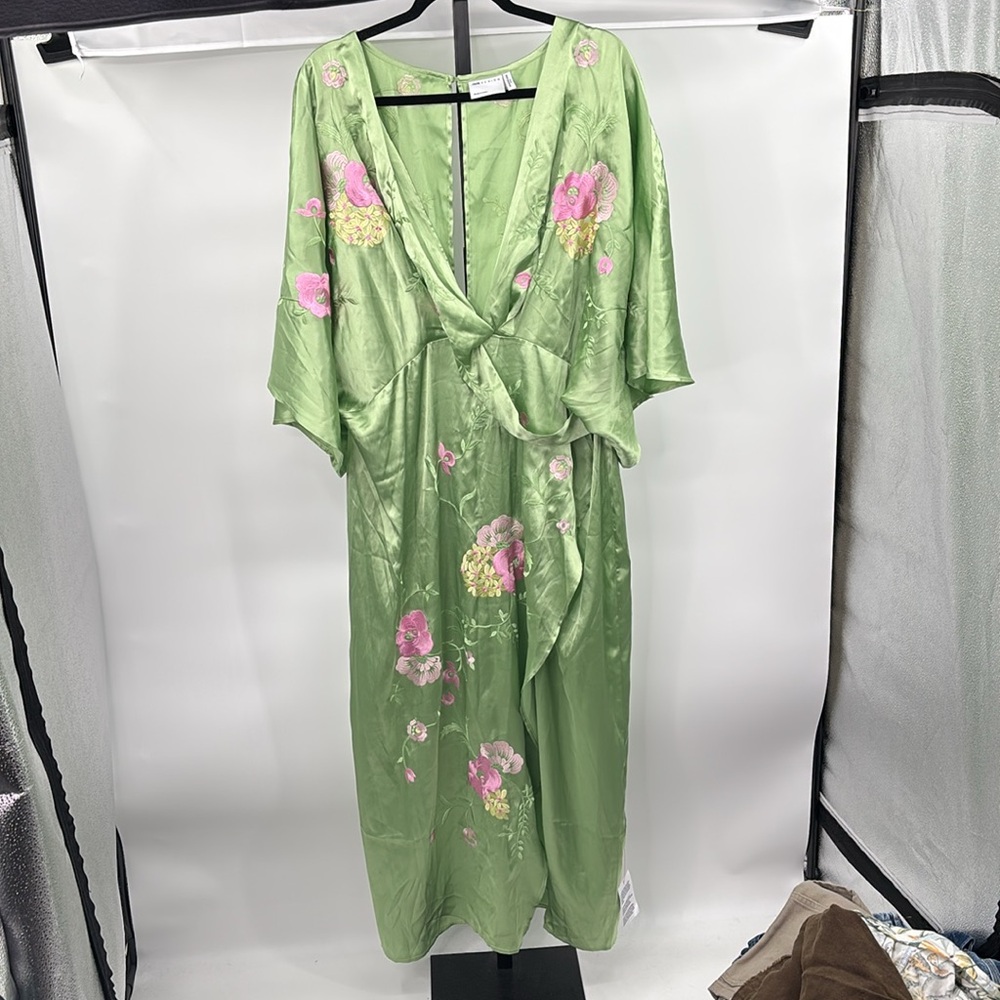 Asos Curve Design Green Floral Satin Kimono Dress Size 18 - Picture 2 of 11